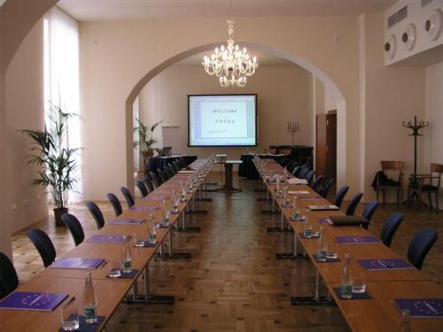 Modra Ruze Aparthotel
